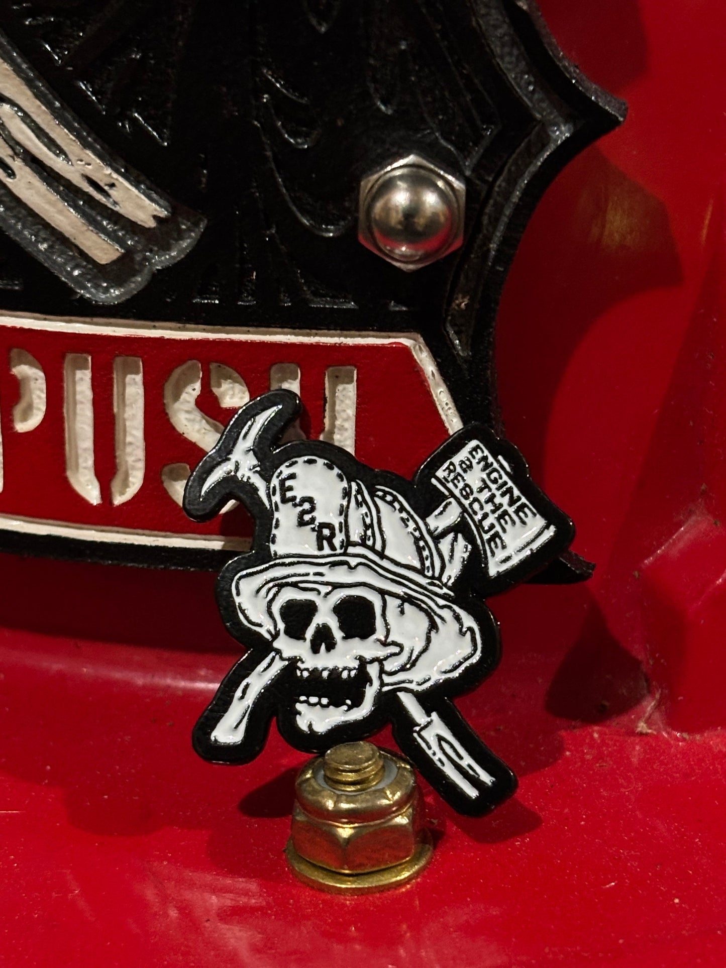 Skull Helmet Pin