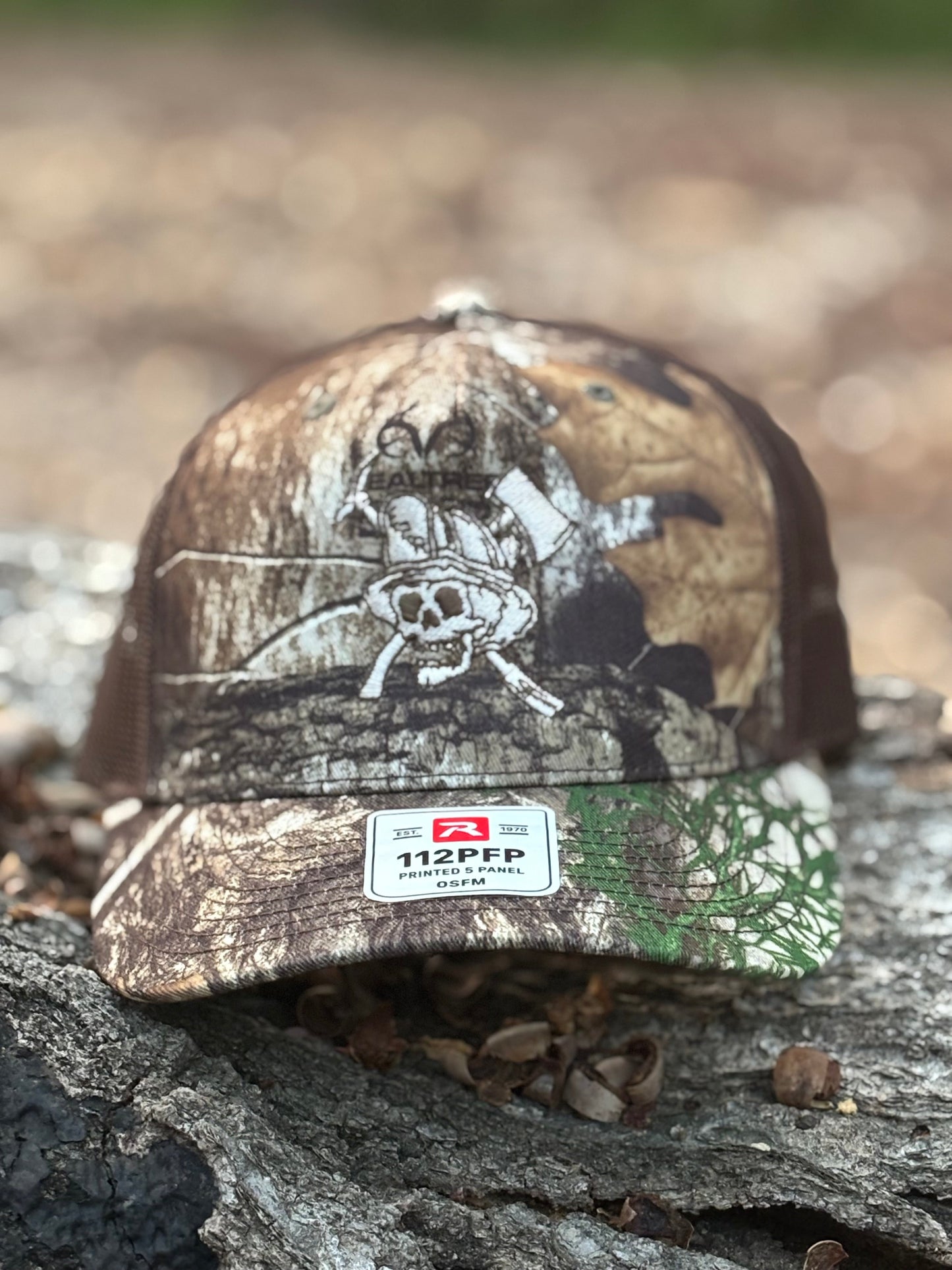 112 Real Tree Edge/Brown Skull