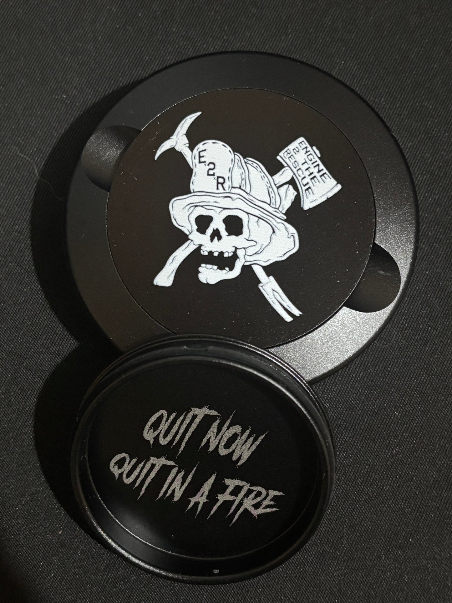 E2R Skull Logo Lip Pillow Tin