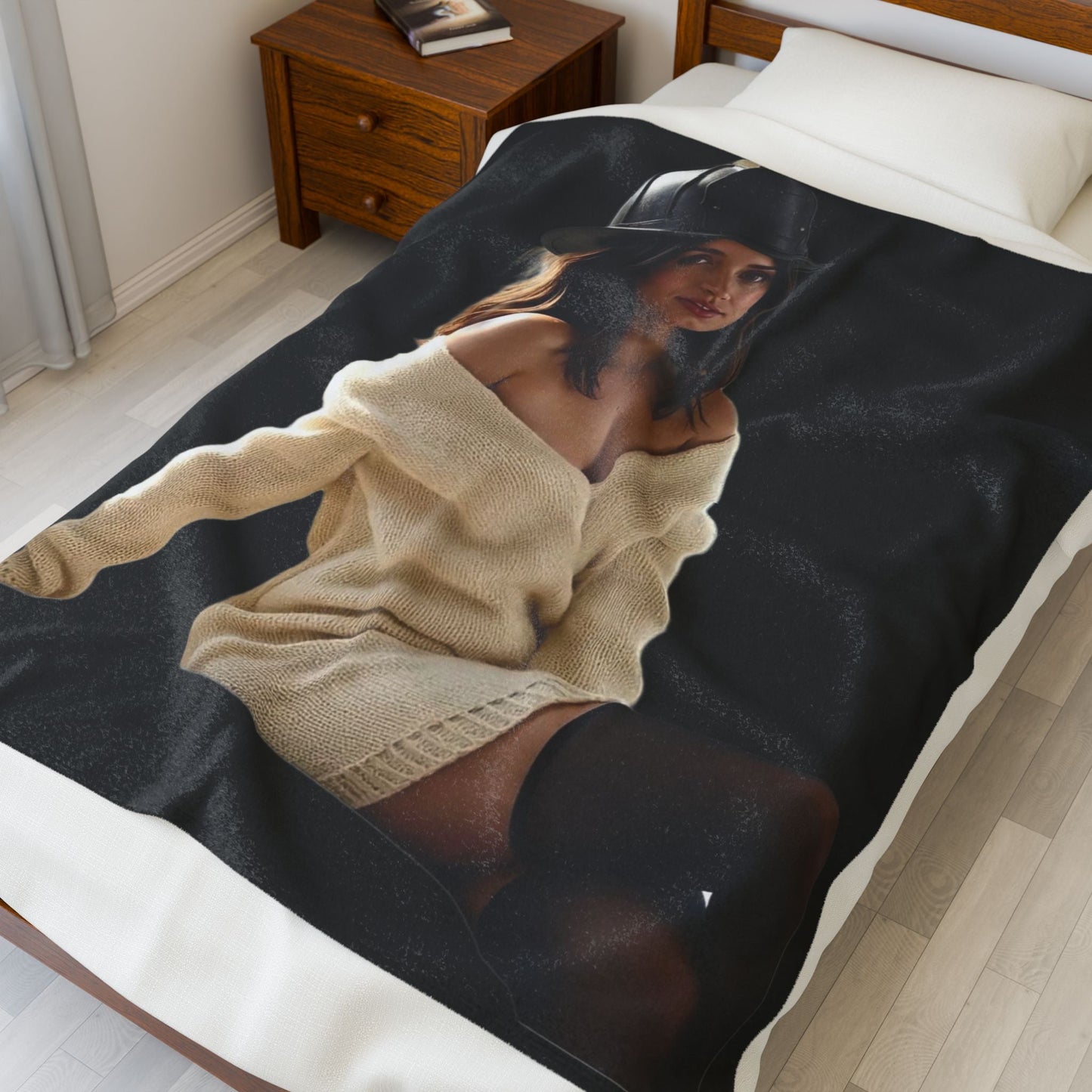 Classy Ana Velveteen Plush Blanket