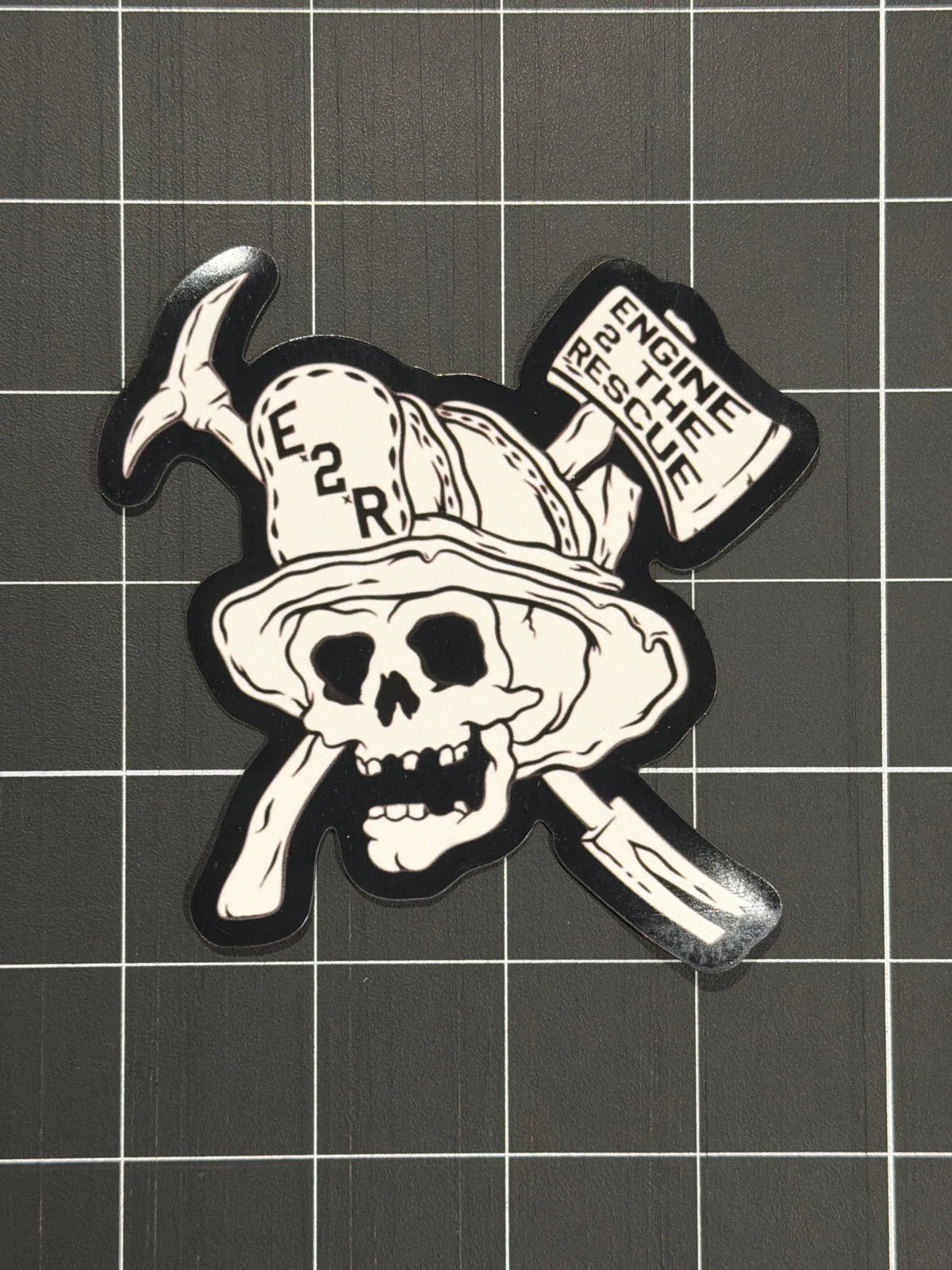 E2R Skull Magnet