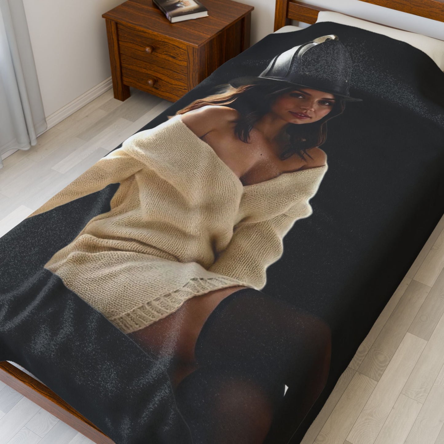 Classy Ana Velveteen Plush Blanket