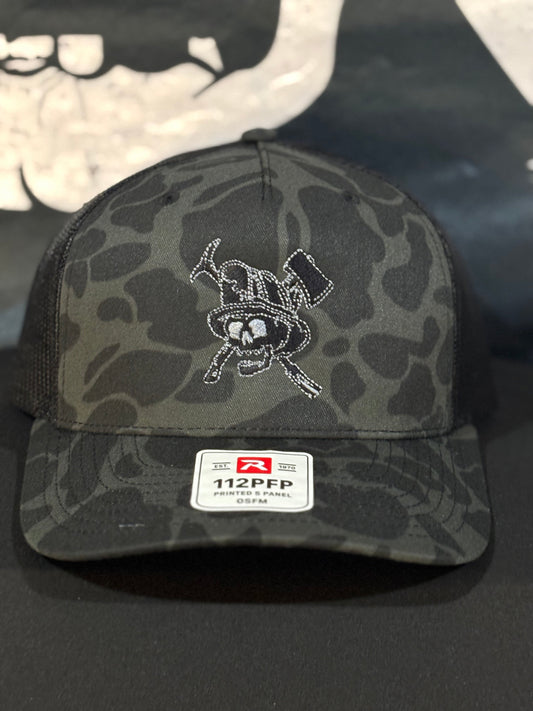 Black duck camo skull 112